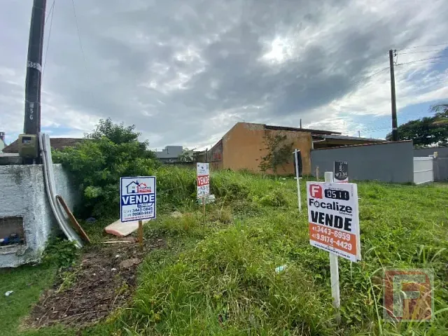 Terreno com 180m², à venda, no bairro Barra do Saí em Itapoá