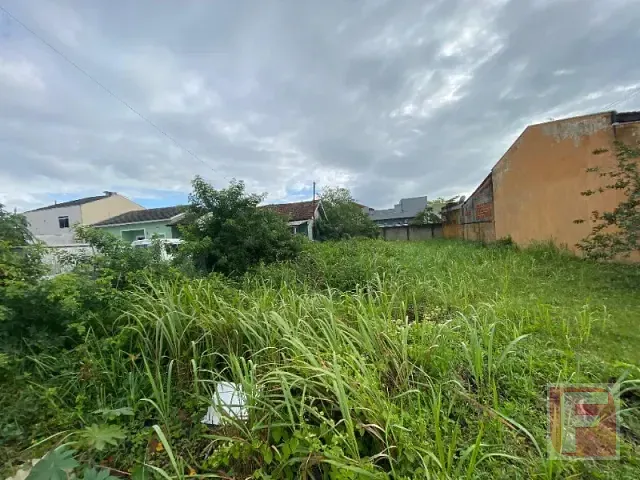 Terreno com 180m², à venda, no bairro Barra do Saí em Itapoá