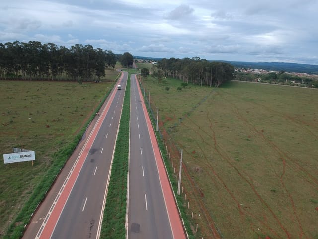 Terreno com 7880m², à venda, no bairro Residencial Pedro Miranda em Senador Canedo