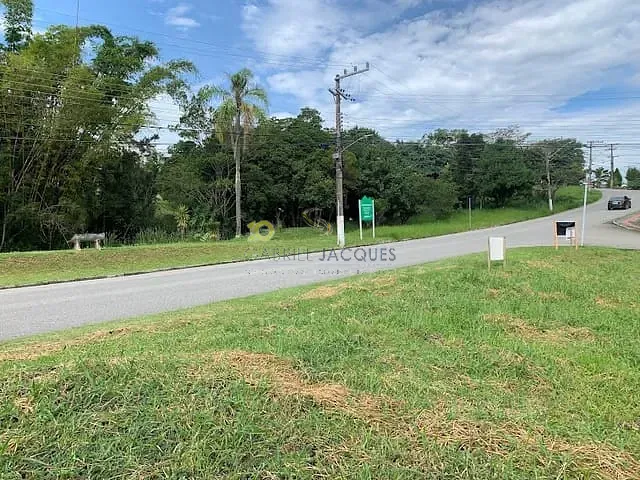 Terreno com 600m², à venda, no bairro Pedra Branca em Palhoça