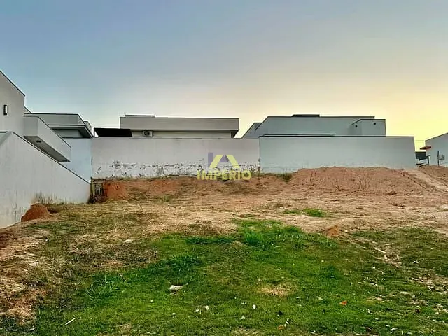 Terreno com 302m², à venda, no bairro Residencial Central Parque em Salto