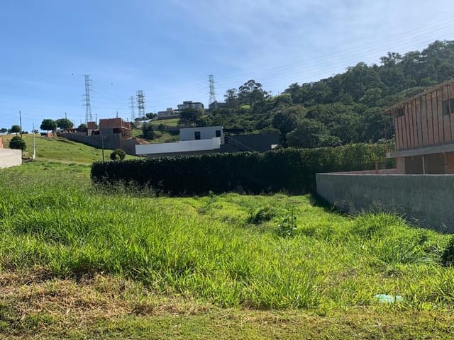 Terreno com 860m², à venda, no bairro Monte Alegre em Vinhedo