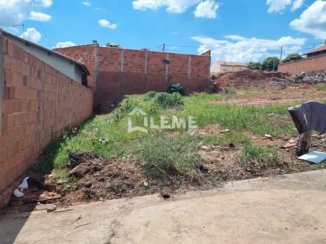 Terreno com 250m², à venda, no bairro Residencial Carlito Quilici em Mococa