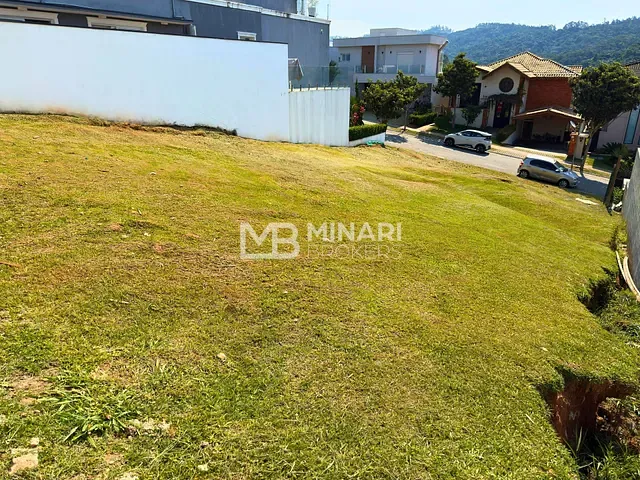 Terreno com 420m², à venda, no bairro Cidade Tamboré em Santana de Parnaíba