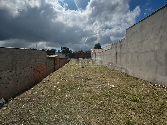 Terreno com 324m², à venda, no bairro Jardim Botucatu (Rubião Júnior) em Botucatu
