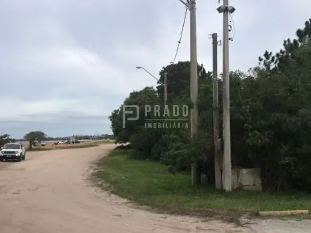 Terreno com 1700m², à venda, no bairro Laranjal em Pelotas