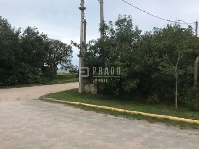 Terreno com 1700m², à venda, no bairro Laranjal em Pelotas