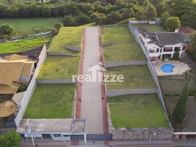 Terreno com 300m², à venda, no bairro Chácara Santa Fé em Itapira