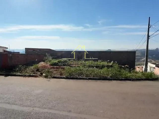 Terreno com 267m², à venda, no bairro Residencial Fazenda Planalto em Guaxupé