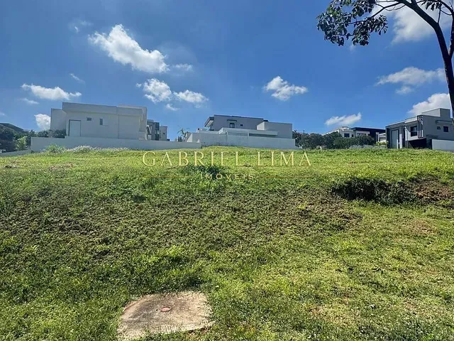 Terreno com 385m², à venda, no bairro Loteamento Brisas do Lago em Jundiaí