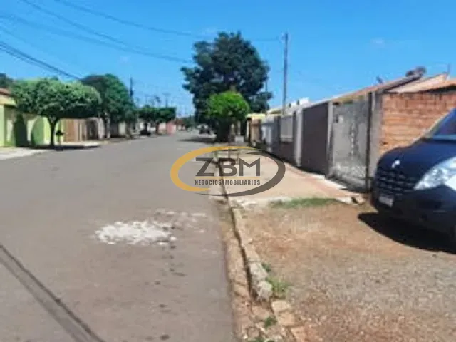 Terreno com 300m², à venda, no bairro Jardim Pérola em Londrina