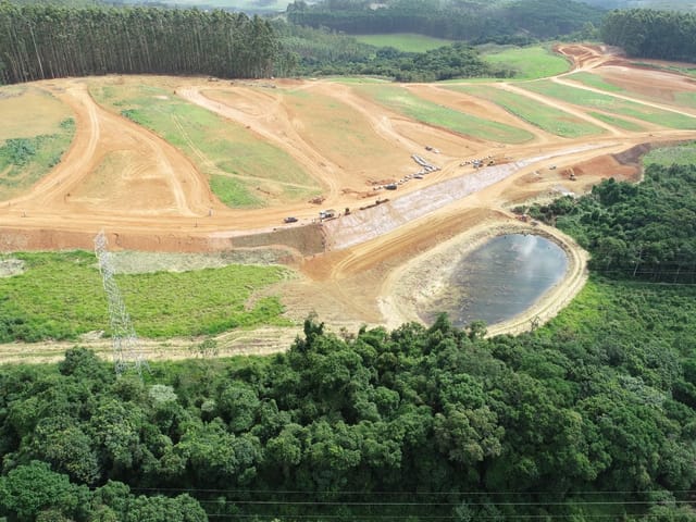 Terreno com 586m², à venda, no bairro Jardim Europa em Poços de Caldas