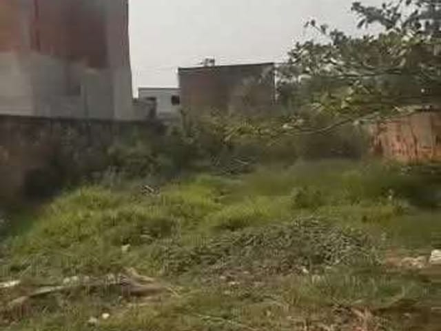Terreno com 458m², à venda, no bairro Barra de Macaé em Macaé