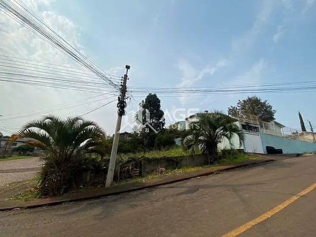 Terreno com 429m², à venda, no bairro Maria Clara em Erechim
