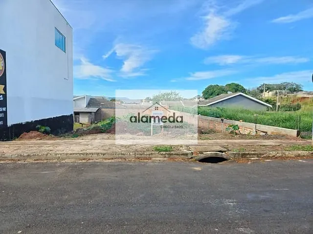 Terreno com 377m², à venda, no bairro PARQUE DOS ESTUDANTES em Jacarezinho