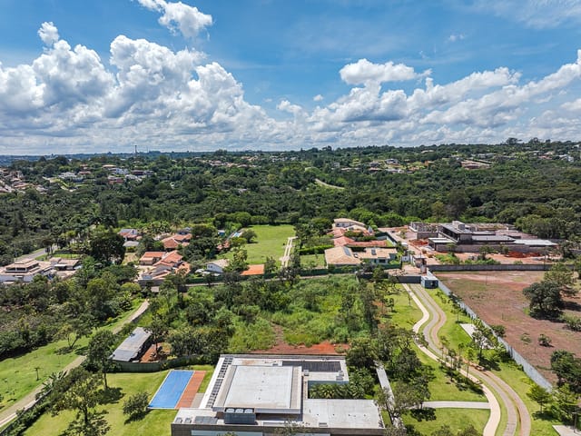 Terreno com 2632m², à venda, no bairro Setor de Habitações Individuais Sul em Brasília