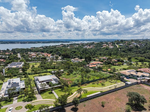 Terreno com 2632m², à venda, no bairro Setor de Habitações Individuais Sul em Brasília