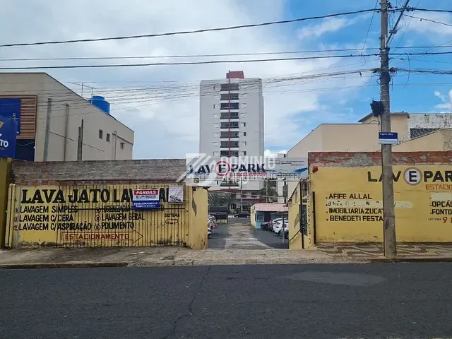 Terreno com 900m², à venda, no bairro Centro em Uberaba