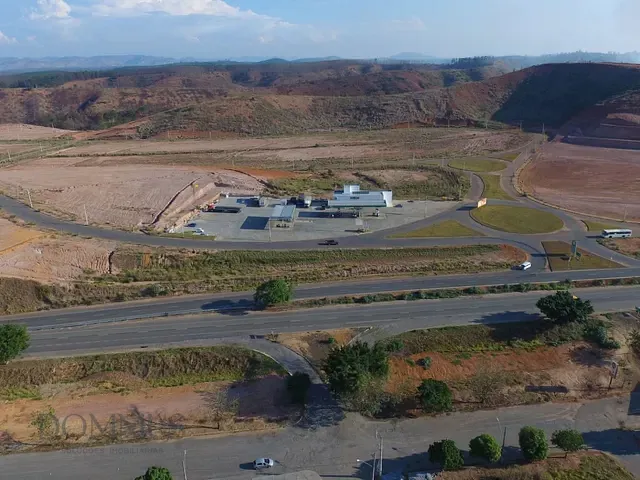Terreno com 2231m², à venda, no bairro Parques do Vale em Caratinga