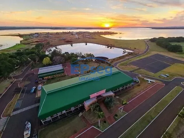 Terreno com 857m², à venda, no bairro Paranagi em Sertaneja