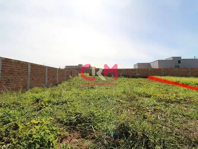 Terreno com 350m², à venda, no bairro Parque Residencial Laranjeiras IV em Taquaritinga