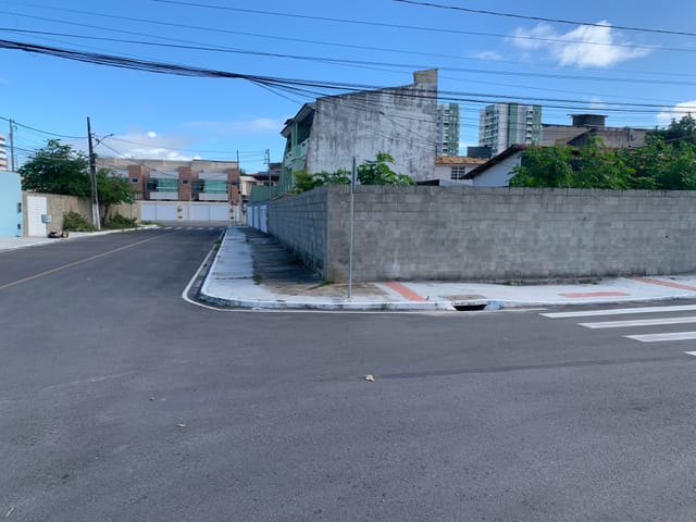 Terreno com 300m², à venda, no bairro Atalaia em Aracaju
