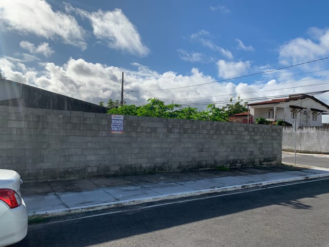 Terreno com 300m², à venda, no bairro Atalaia em Aracaju