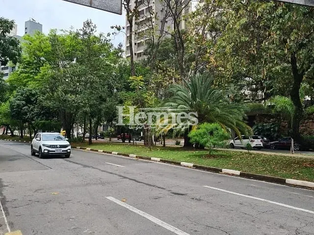 Terreno com 674m², à venda, no bairro Jardim Paraíso em Campinas