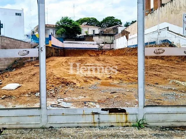 Terreno com 674m², à venda, no bairro Jardim Paraíso em Campinas