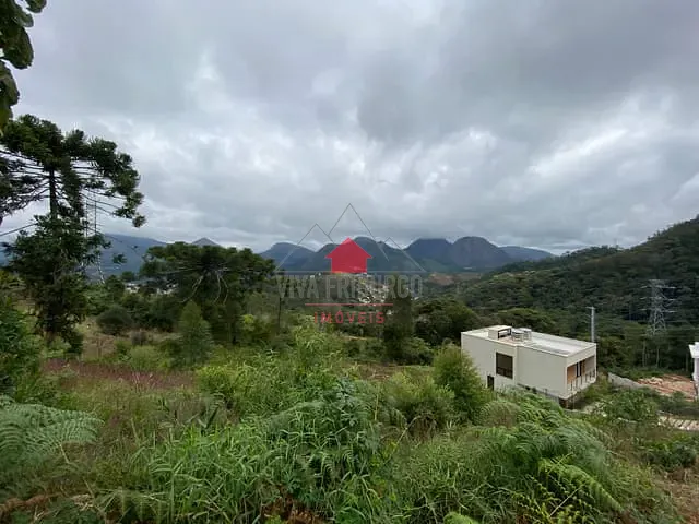 Terreno com 540m², à venda, no bairro Braunes em Nova Friburgo