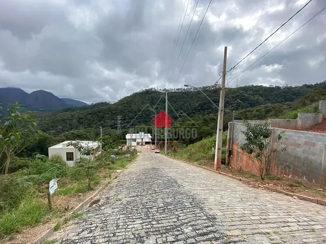 Terreno com 540m², à venda, no bairro Braunes em Nova Friburgo