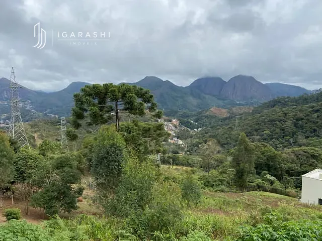 Terreno com 540m², à venda, no bairro Braunes em Nova Friburgo
