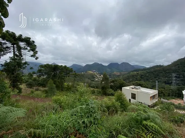 Terreno com 540m², à venda, no bairro Braunes em Nova Friburgo