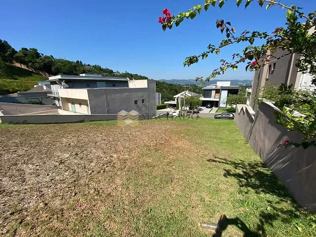 Terreno com 392m², à venda, no bairro Alphaville em Santana de Parnaíba