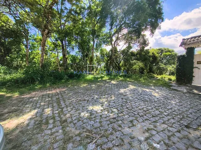 Terreno com 375m², à venda, no bairro Castelanea em Petrópolis