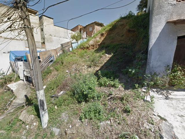 Terreno com 450m², à venda, no bairro Vila Valqueire em Rio de Janeiro