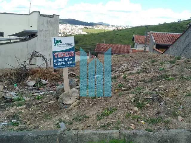 Terreno com 384m², à venda, no bairro Jardim Centenário em Poços de Caldas
