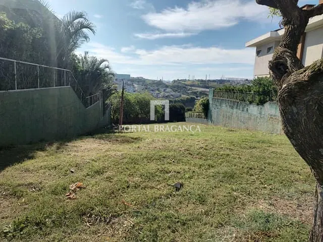 Terreno com 853m², à venda, no bairro Condominio Residencial Vereda América em Bragança Paulista