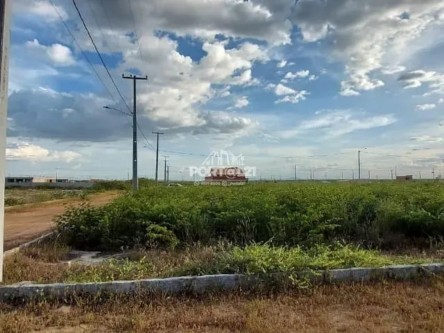 Terreno com 173m², à venda, no bairro Cohab São Francisco em Petrolina