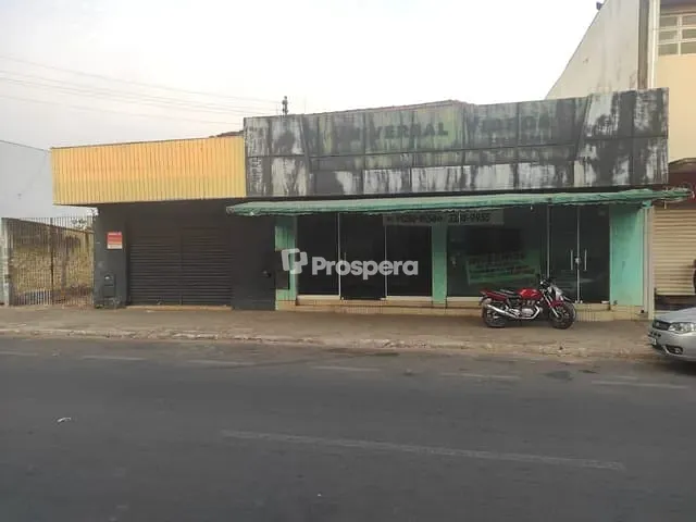 Terreno com 720m², à venda, no bairro Centro em Anápolis