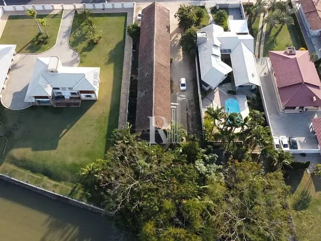 Terreno com 1950m², à venda, no bairro XV de Novembro em Tijucas
