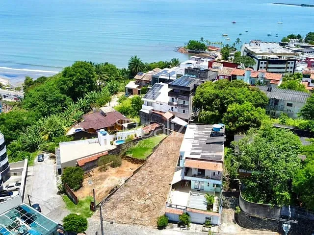 Terreno com 333m², à venda, no bairro Boa Vista em Ilhéus