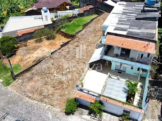 Terreno com 333m², à venda, no bairro Boa Vista em Ilhéus