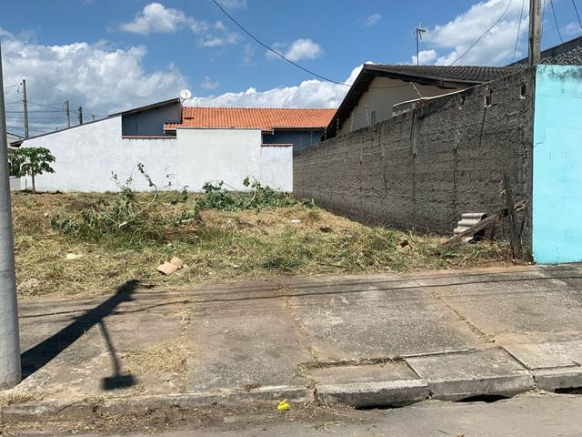 Terreno com 373m², à venda, no bairro Jardim Ana Rosa em Taubaté