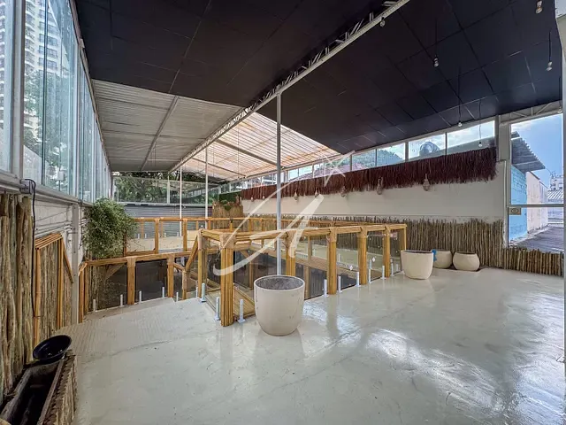 Prédio com 300m², para alugar, no bairro Tatuapé em São Paulo