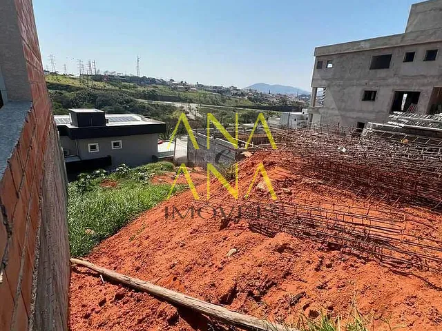 Terreno com 360m², à venda, no bairro Condomínio Villa Real de Bragança em Bragança Paulista