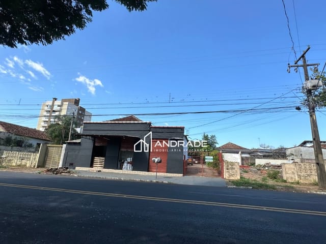 Terreno com 696m², à venda, no bairro Centro em Apucarana