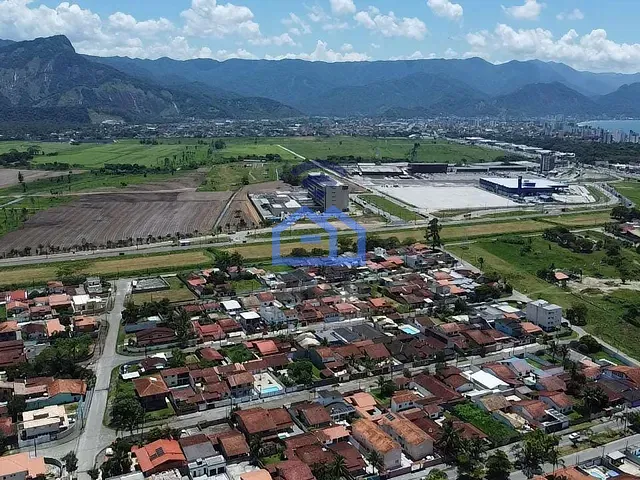 Terreno com 887m², à venda, no bairro Pontal de Santa Marina em Caraguatatuba