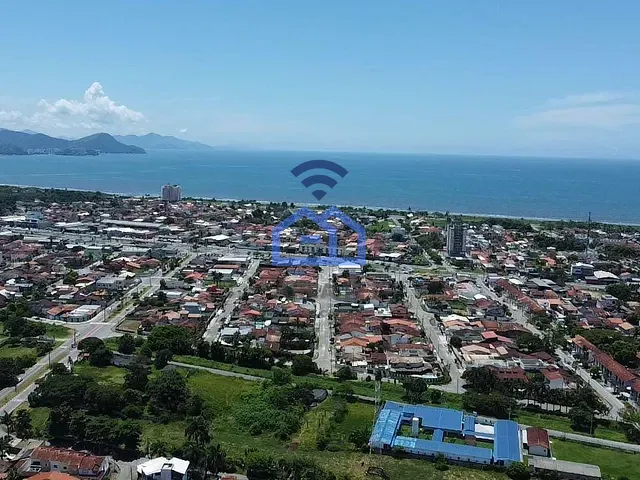 Terreno com 887m², à venda, no bairro Pontal de Santa Marina em Caraguatatuba