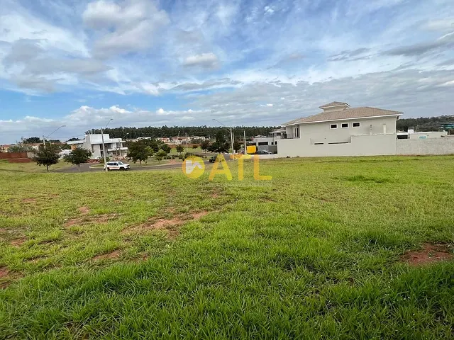 Terreno com 825m², à venda, no bairro Centro em Ourinhos